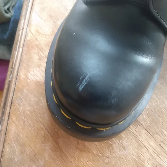 Dr. Martens 1460 Smooth Boots - Picture 7 of 8